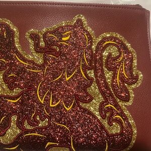 Harry Potter  Danielle Nicole Elegant Burgundy and Gold Lion Embellished Clutch